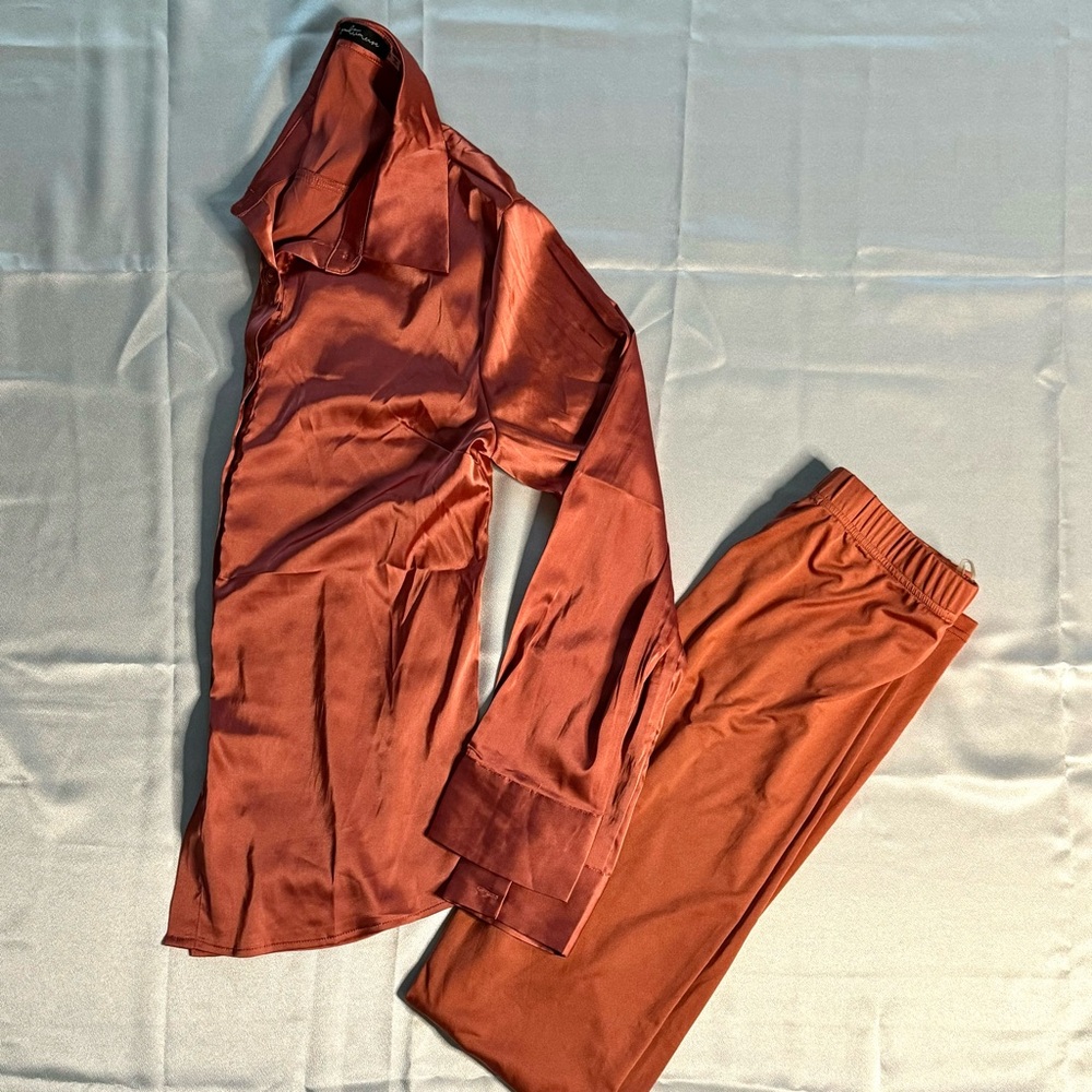 Rust/Salmon Colored Button Down And Leggings Set … - image 4